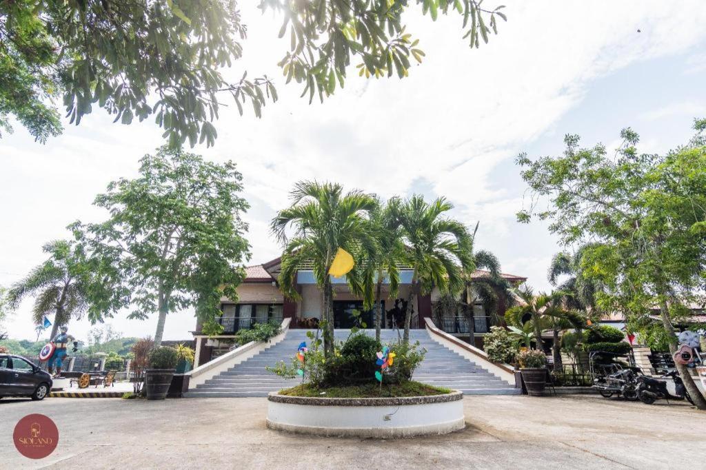 Quezon Premier Hotel - Candelaria Candelaria  Exterior foto