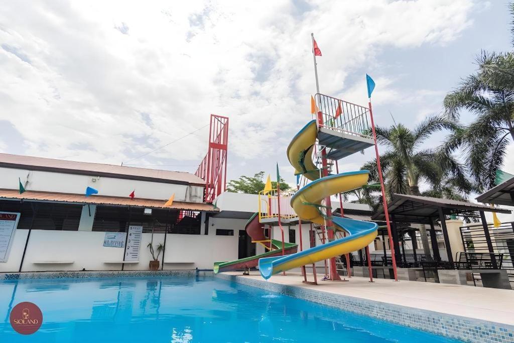 Quezon Premier Hotel - Candelaria Candelaria  Exterior foto